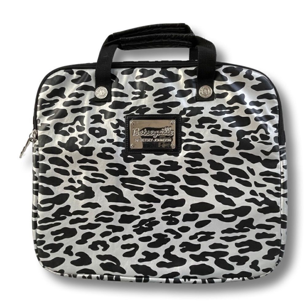 BETSEYVILLE BETSEY JOHNSON Metallic Silver & Black Leopard Padded Laptop Case